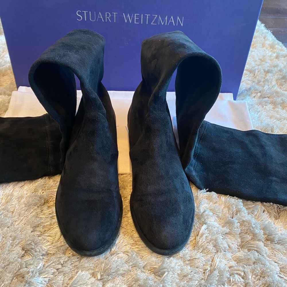 Stuart Weitzman Lowland Boots in Black Suede; Sz. 5.5